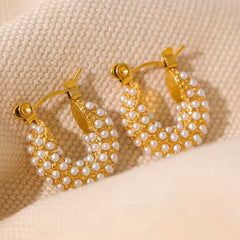 MIA PEARL MINI HOOP EARRINGS