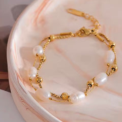 DINAH FRESHWATER PEARL BRACELET