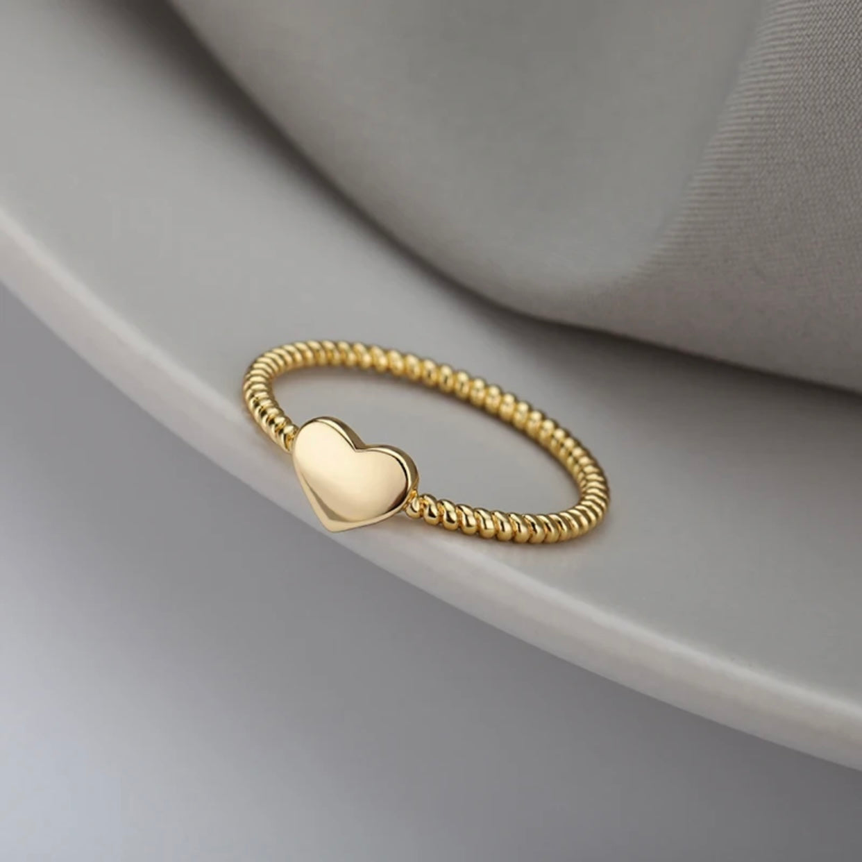 CALLIE SMOOTH HEART RING