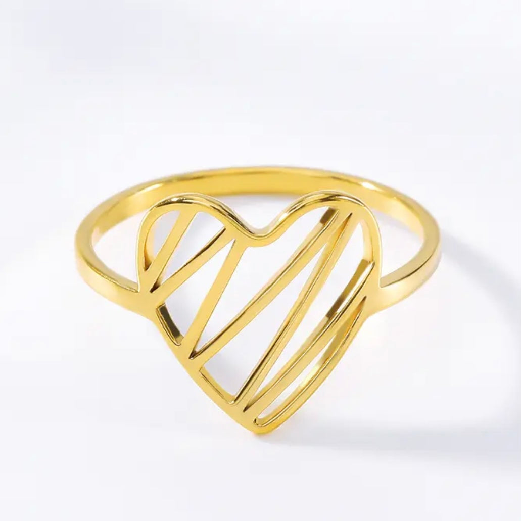 CALLIE SMOOTH HEART RING