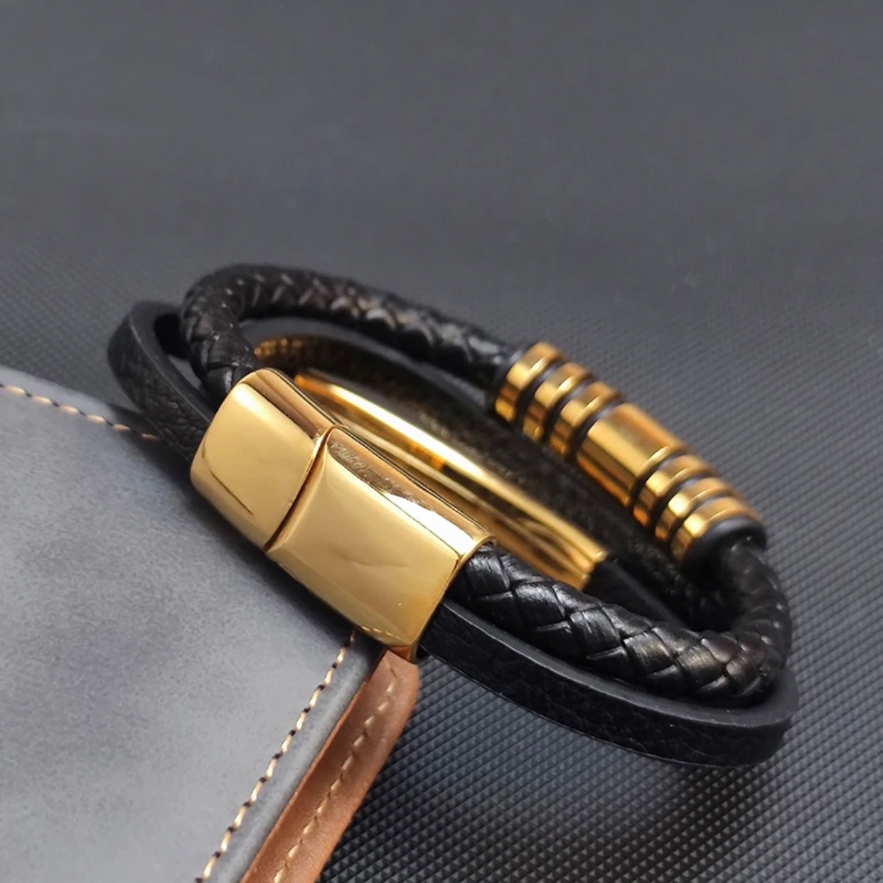 KINGSTON LEATHER TRIO BAND BRACELET