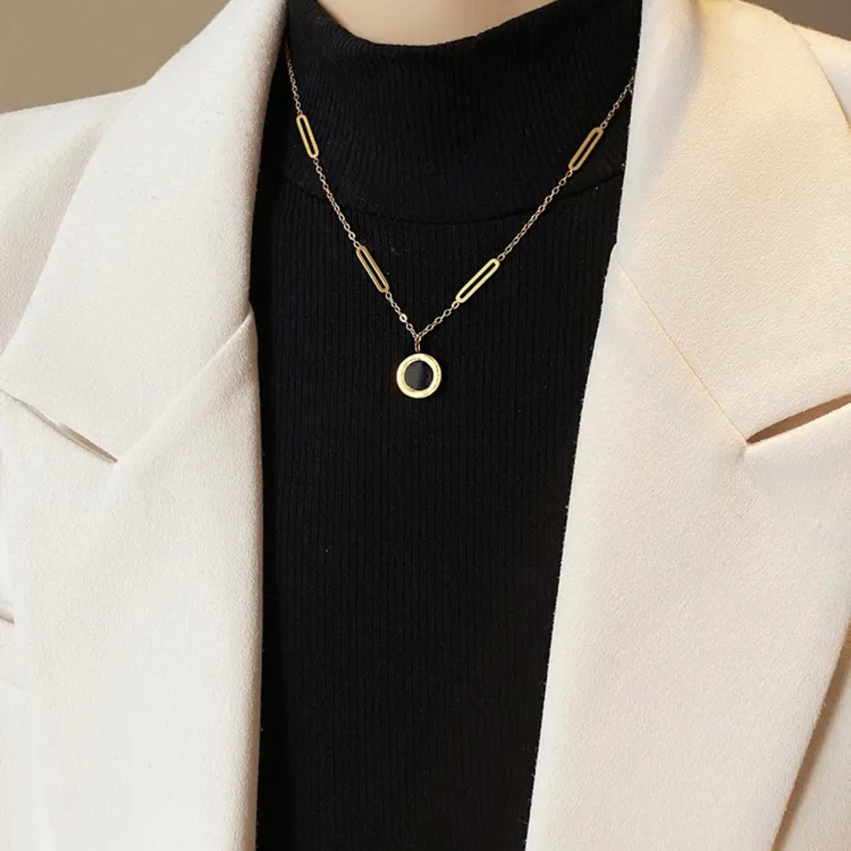 BELLA ROMAN NUMERAL LINK CHAIN NECKLACE