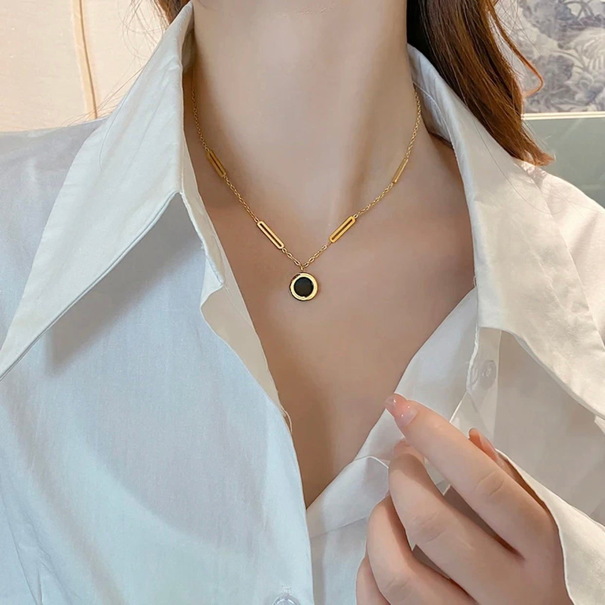 BELLA ROMAN NUMERAL LINK CHAIN NECKLACE