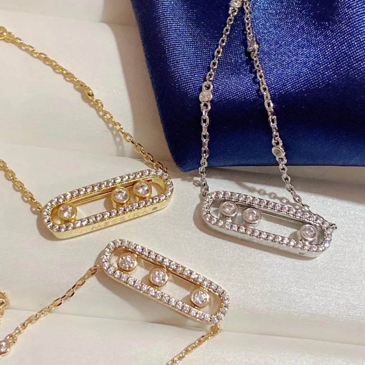 ACANTHA STERLING SILVER 3 DIAMONDS NECKLACE