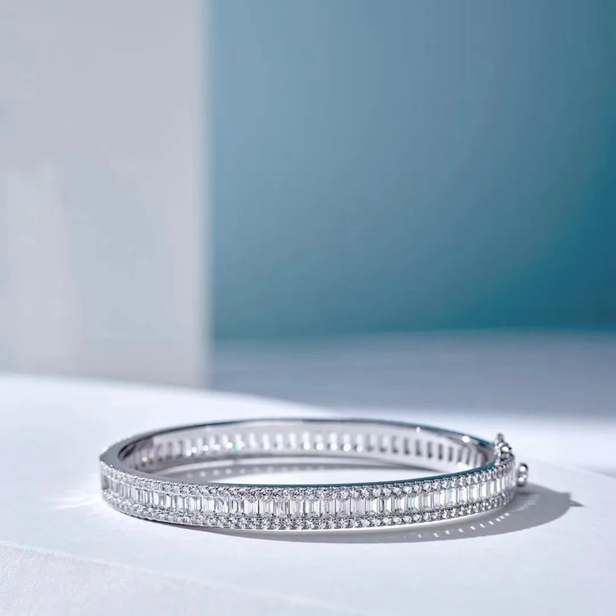 GIADA STERLING SILVER MOISSANITE DIAMOND BANGLE BRACELET