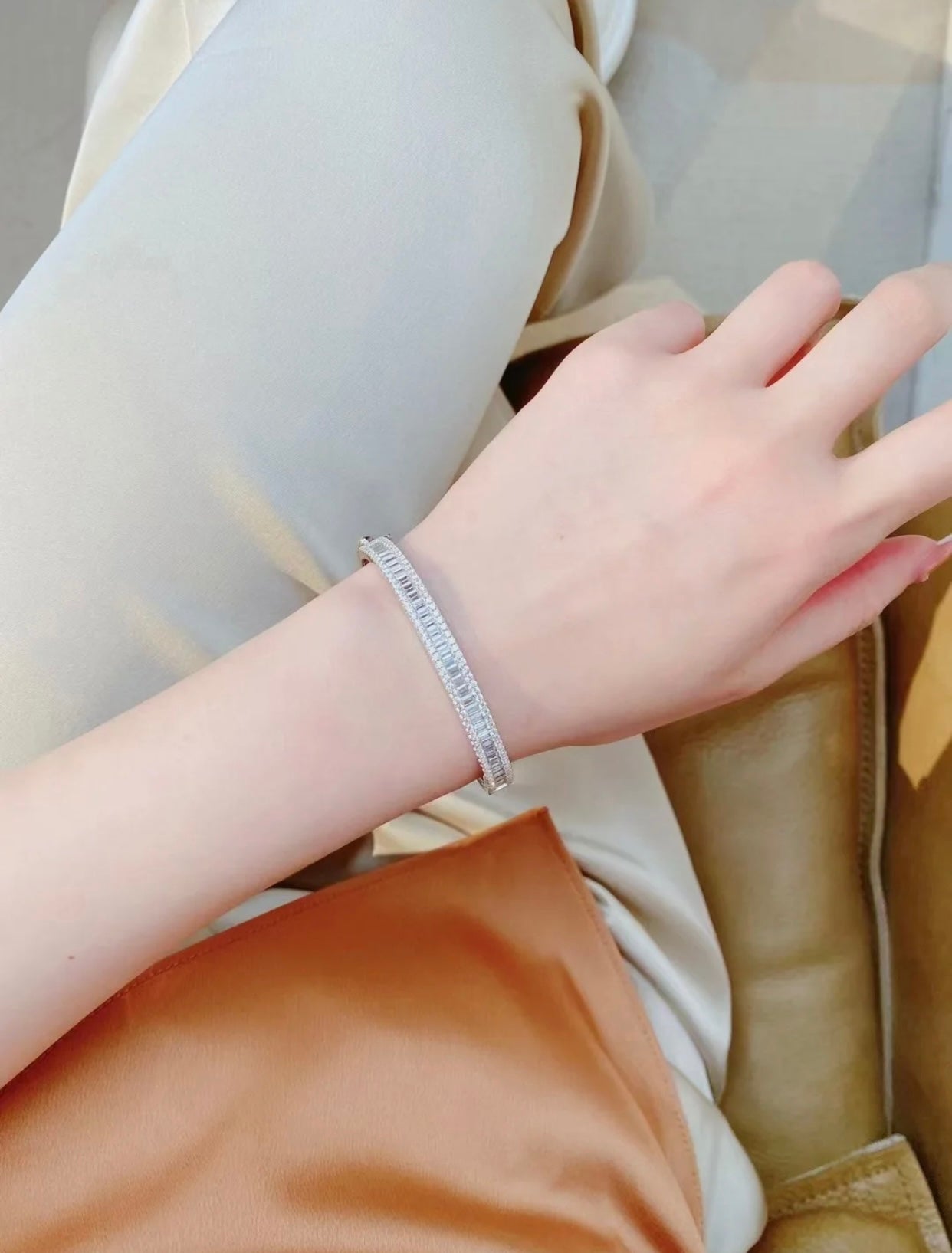 GIADA STERLING SILVER MOISSANITE DIAMOND BANGLE BRACELET