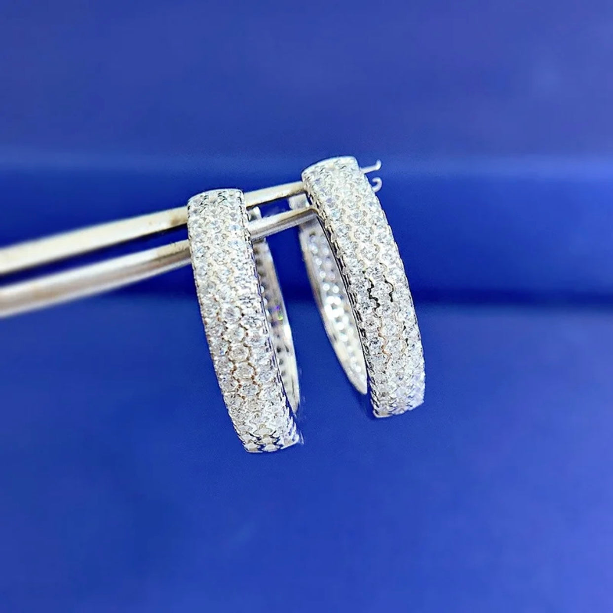 ALIVIA STERLING SILVER MOISSANITE SMALL HOOP EARRINGS