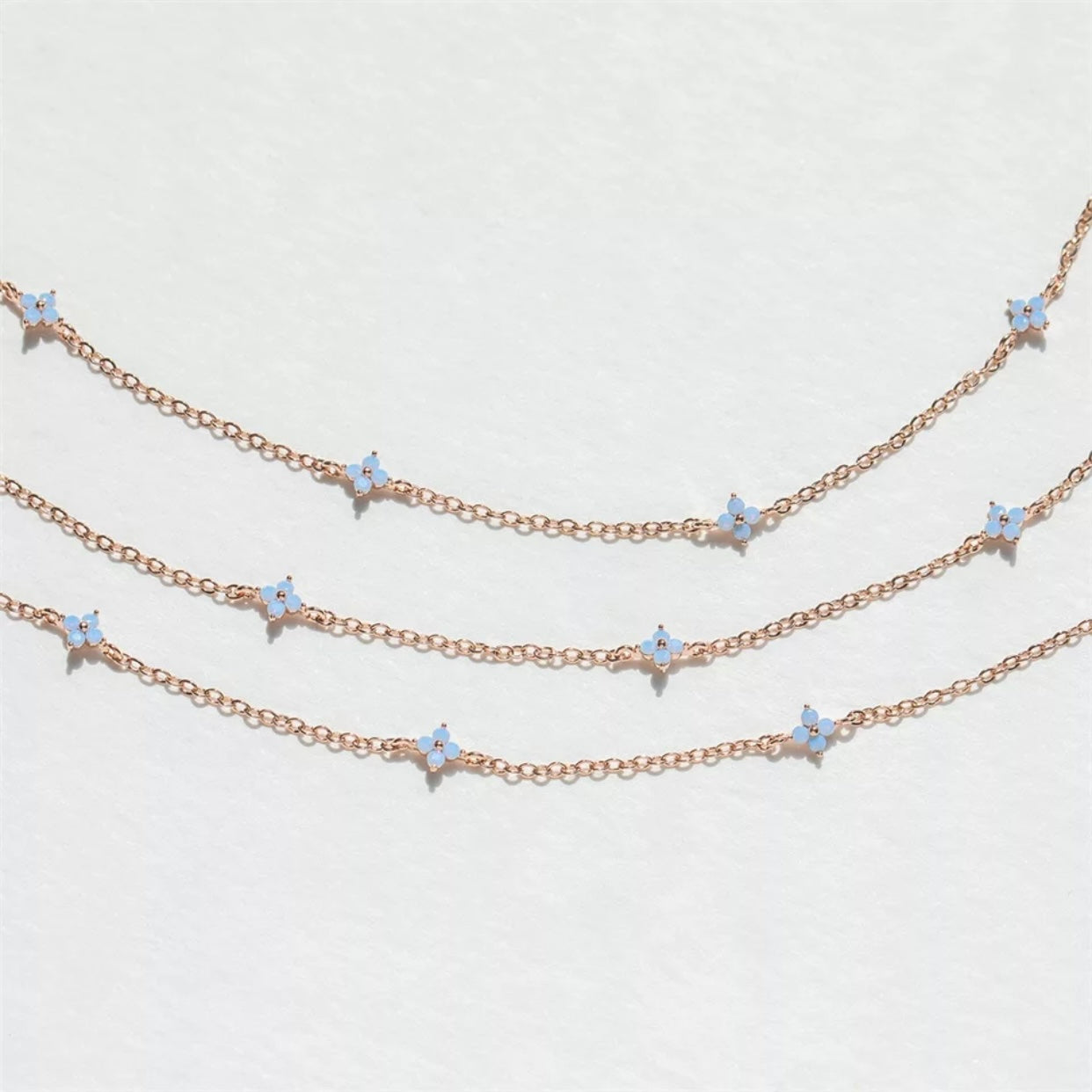 AMBRA BLUE FLOWER PENDENT NECKLACE