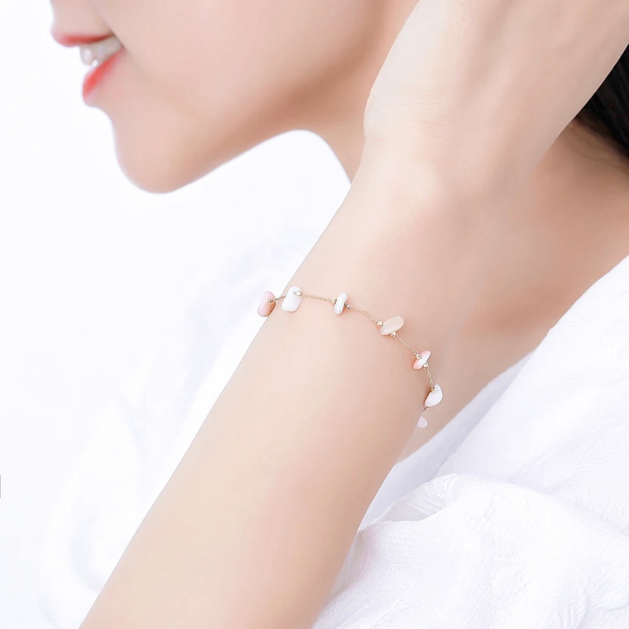 NATURAL STONES DAINTY BRACELET