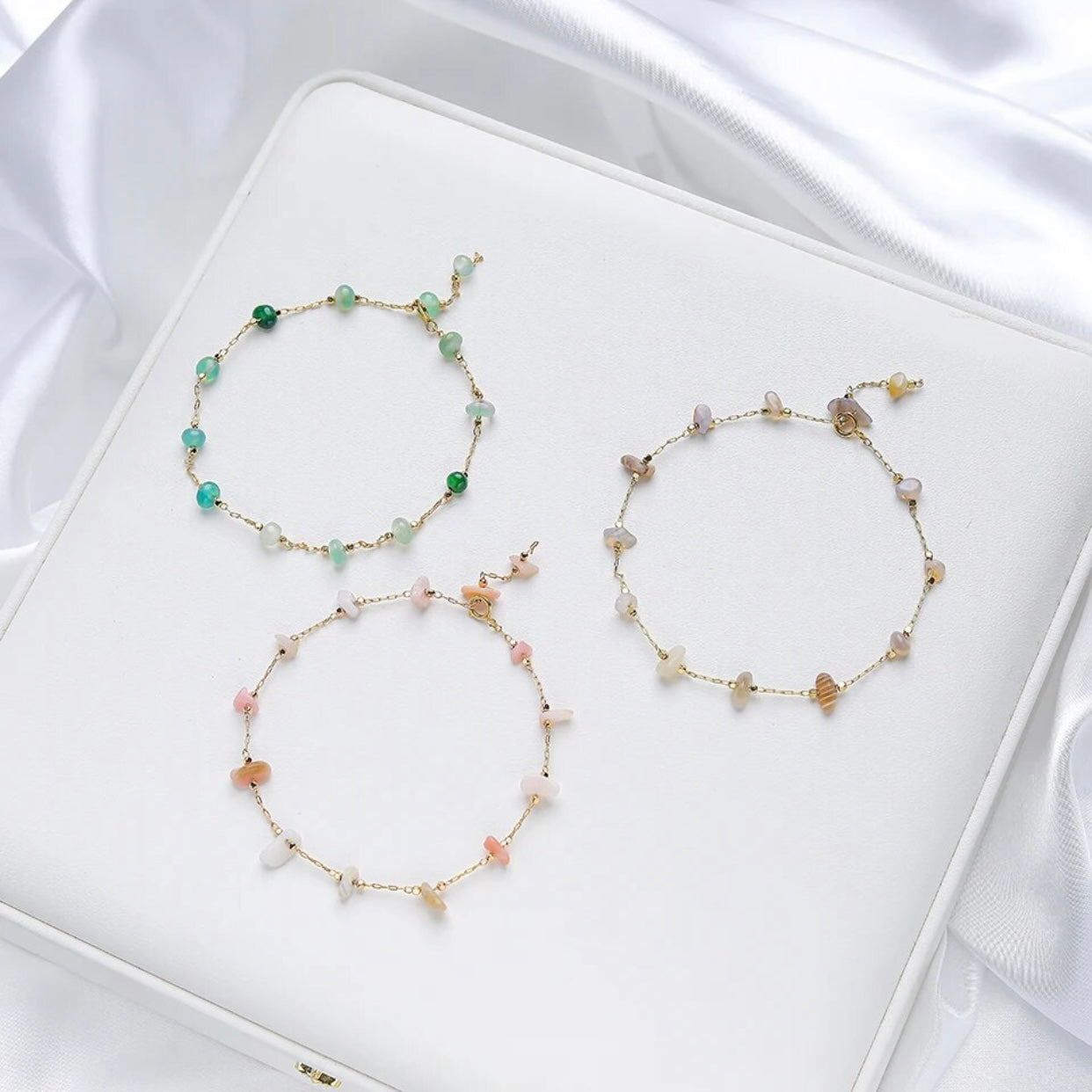 NATURAL STONES DAINTY BRACELET