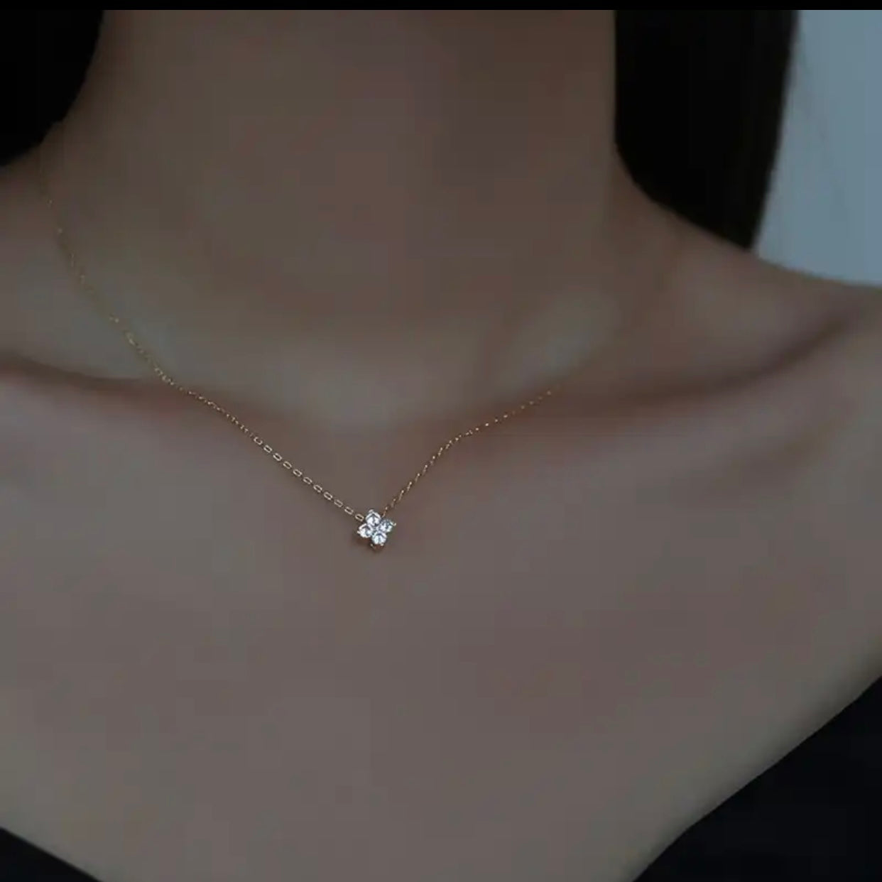 ROXY STERLING SILVER CLOVER PENDENT NECKLACE