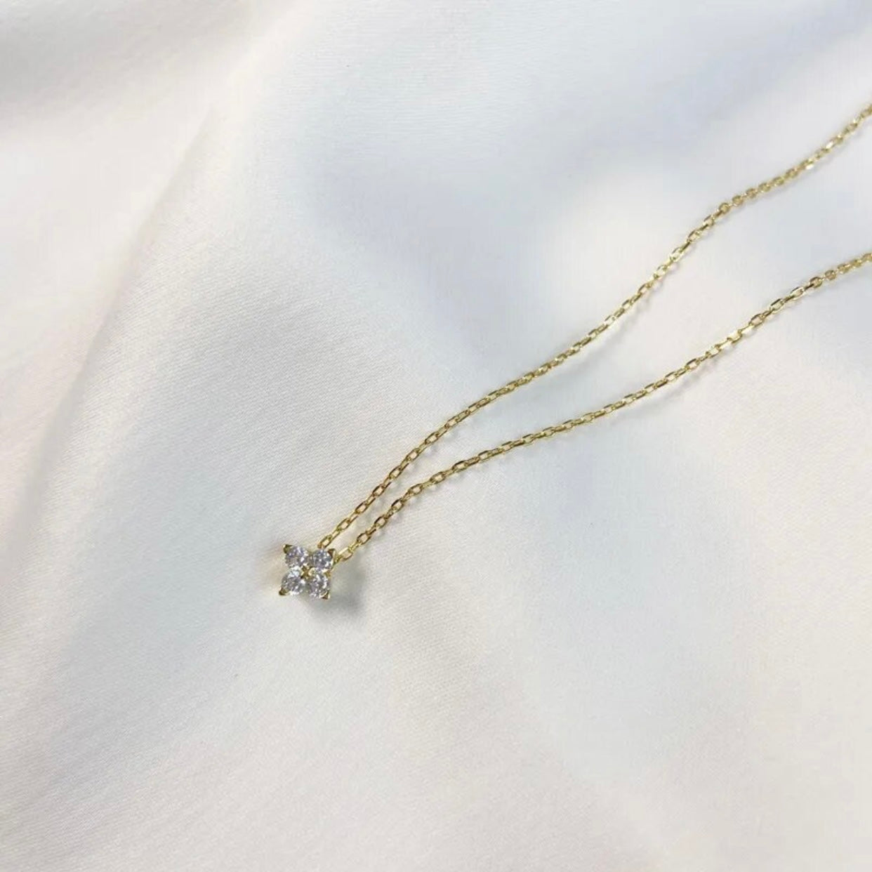ROXY STERLING SILVER CLOVER PENDENT NECKLACE