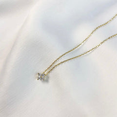 ROXY MOISSANITE CLOVER PENDENT NECKLACE