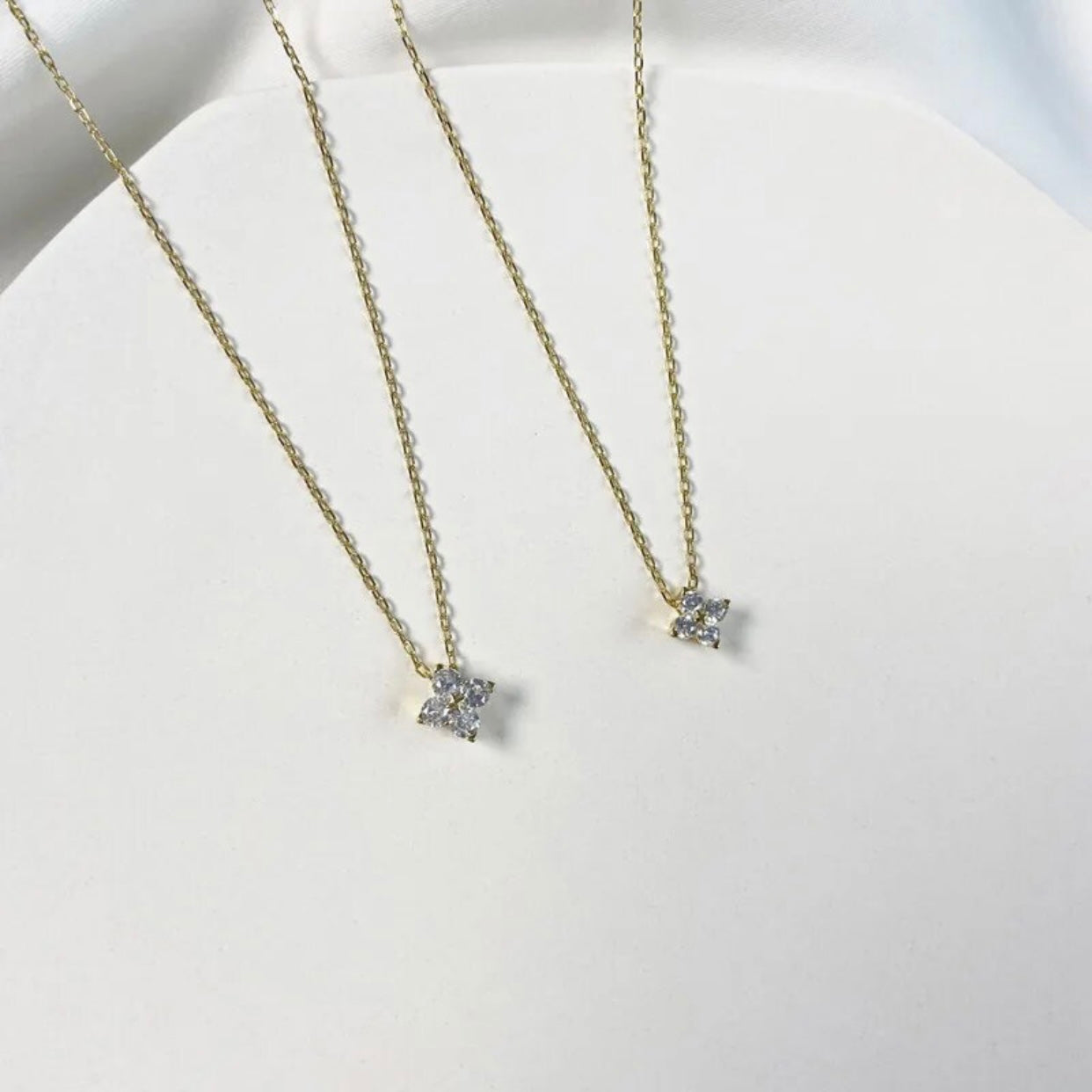 ROXY STERLING SILVER CLOVER PENDENT NECKLACE