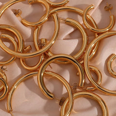 EVELINA HOOP EARRINGS