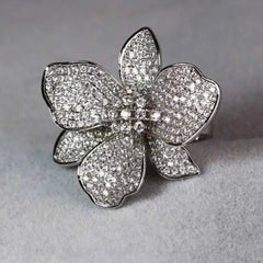OLIVIA BLING FLOWER RING