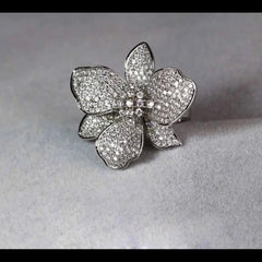 OLIVIA BLING FLOWER RING