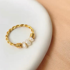 BASILLA TWISTED FRESHWATER PEARL RING
