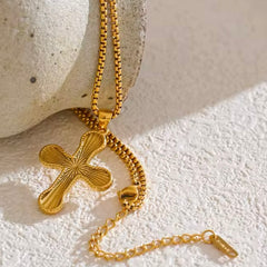 AGOSTINA GOLD CROSS NECKLACE