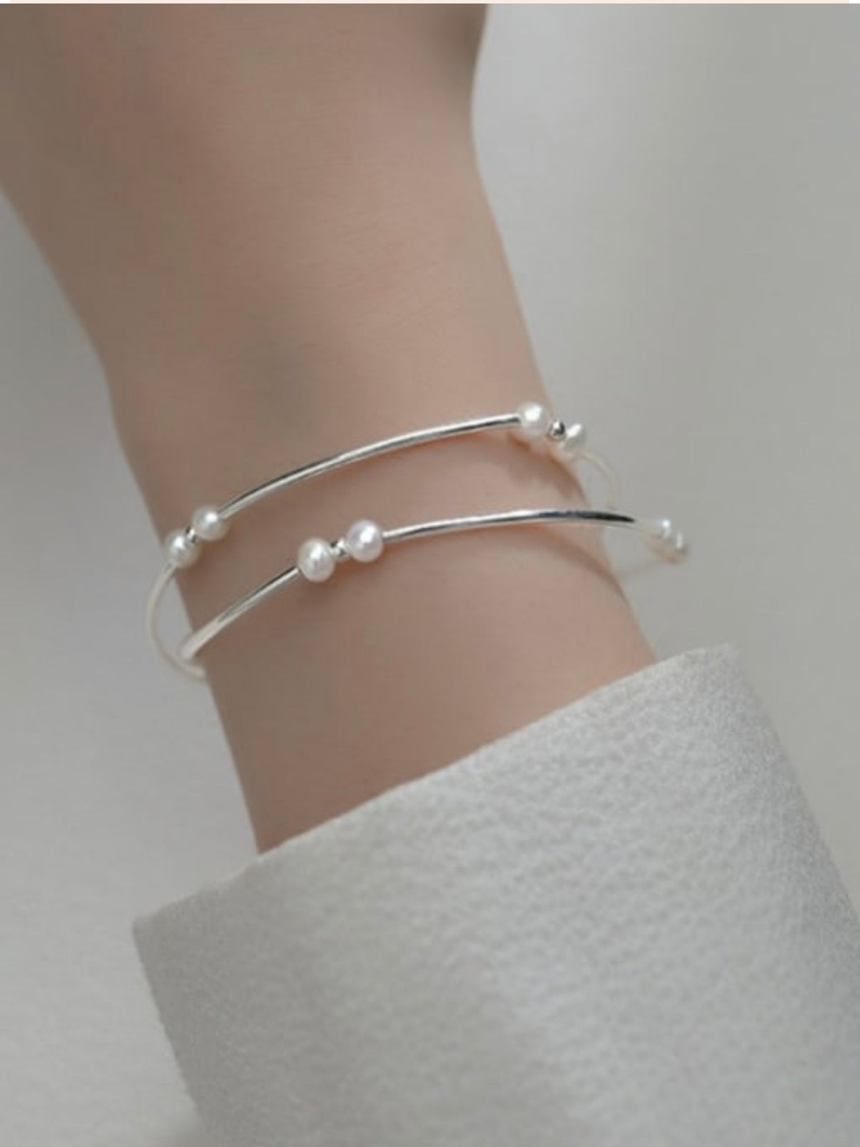 ELYSE STERLING SILVER PEARL BANGLE BRACELET