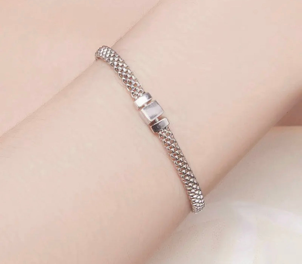 LEANDRA STERLING SILVER KNITTED SQUARE BUCKLE BRACELET