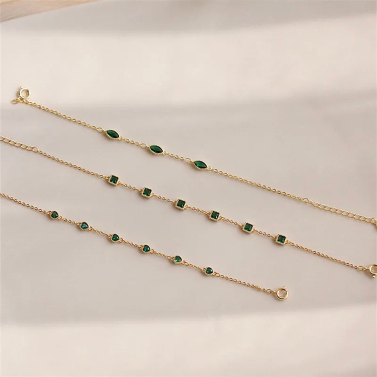 TRINITY STERLING SILVER EMERALD LINK BRACELET