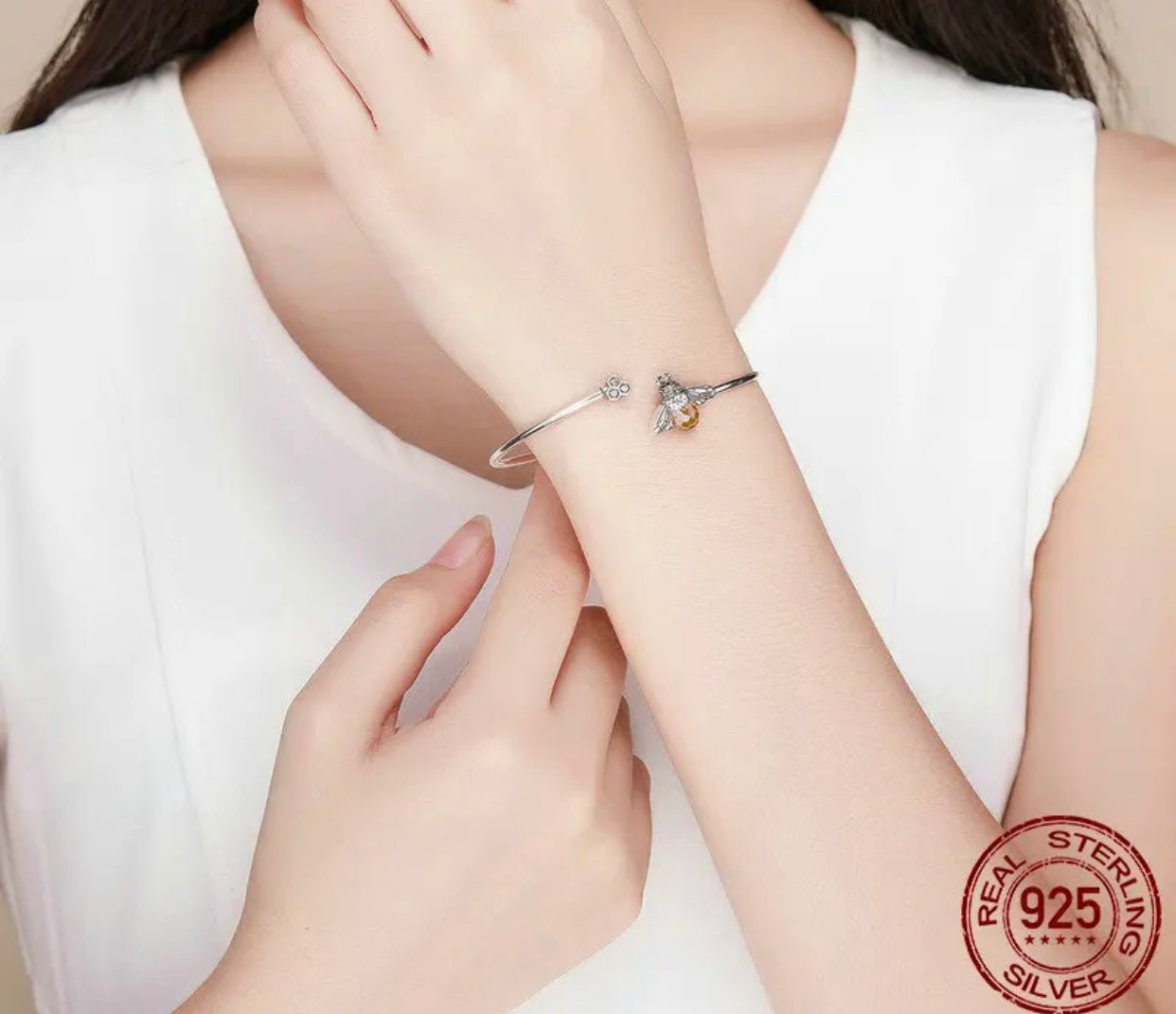 RAQUEL STERLING SILVER BEE BANGLE BRACELET