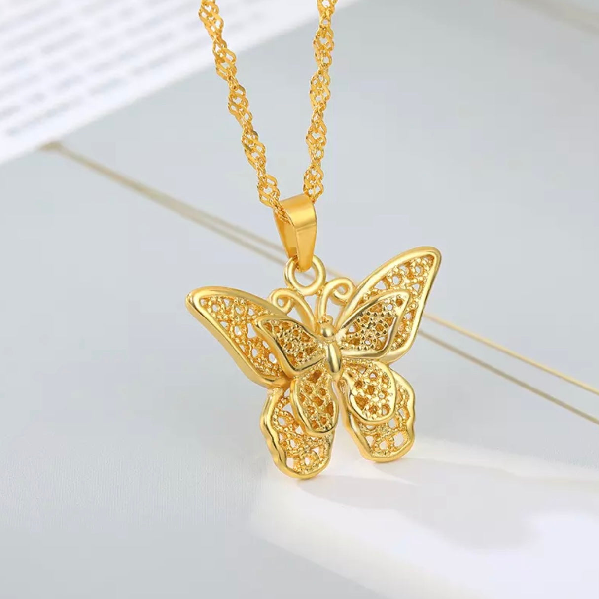 GRAZIA BUTTERFLY NECKLACE