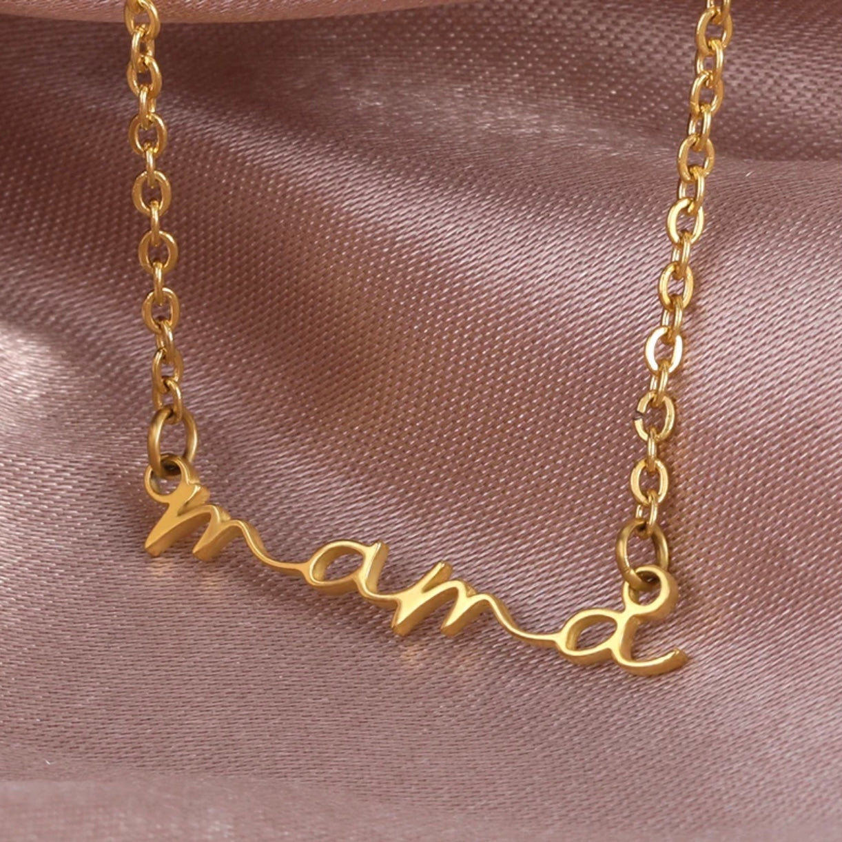 MELANIA MAMA NECKLACE