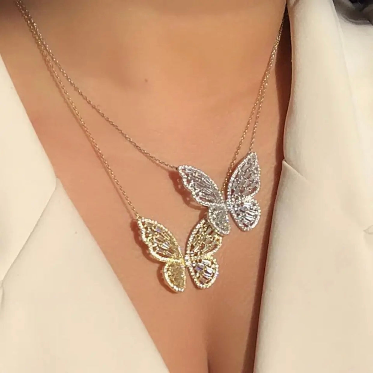 ALLESSANDRA STERLING SILVER LARGE BLING BUTTERFLY NECKLACE