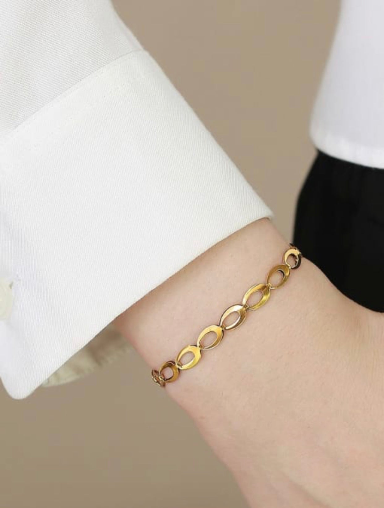 LIVIA GEOMETRIC C LINK BRACELET